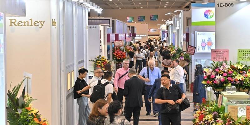 荟萃香港国际钟表展2025年香港钟表(图2)