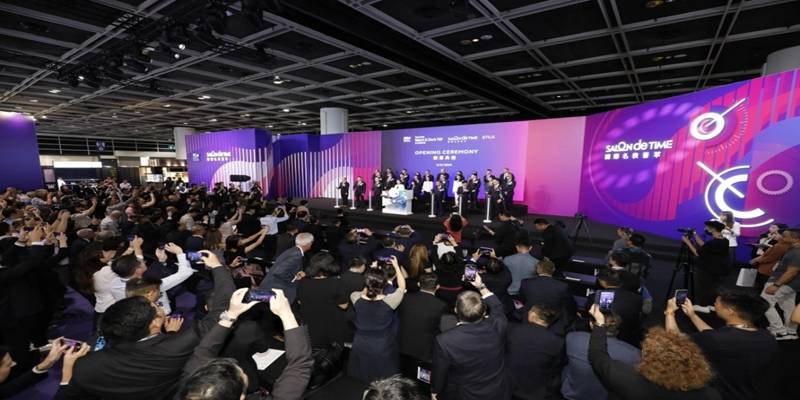 荟萃香港国际钟表展2025年香港钟表(图5)